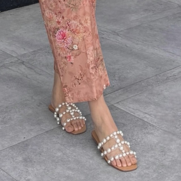 Faux Pearl Decor Slide Sandals - Picture 2 of 7